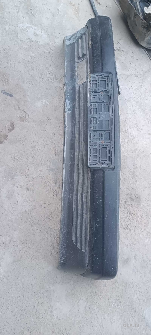 Передний бампер Mercedes benz 190