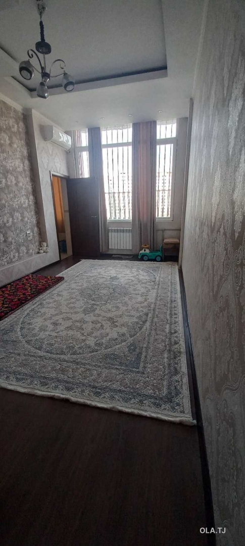 3 комнатная квартира, 8 этаж, 74 м²