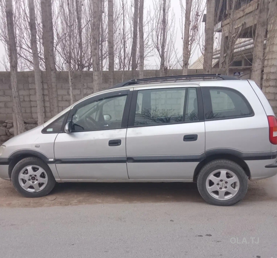 Opel Zafira,  2001