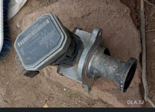 Клапан EGR Mercedes A6421400860 OM642