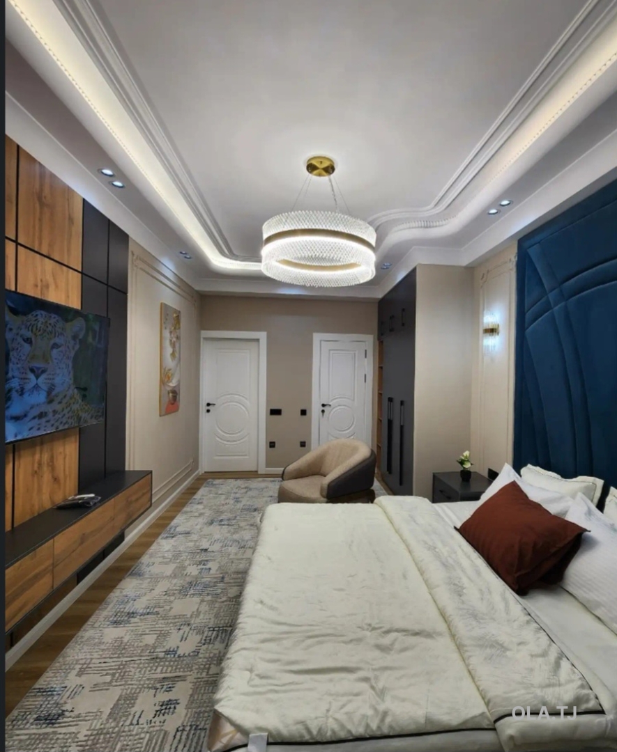 3 комнатная квартира, 8 этаж, 100 м²