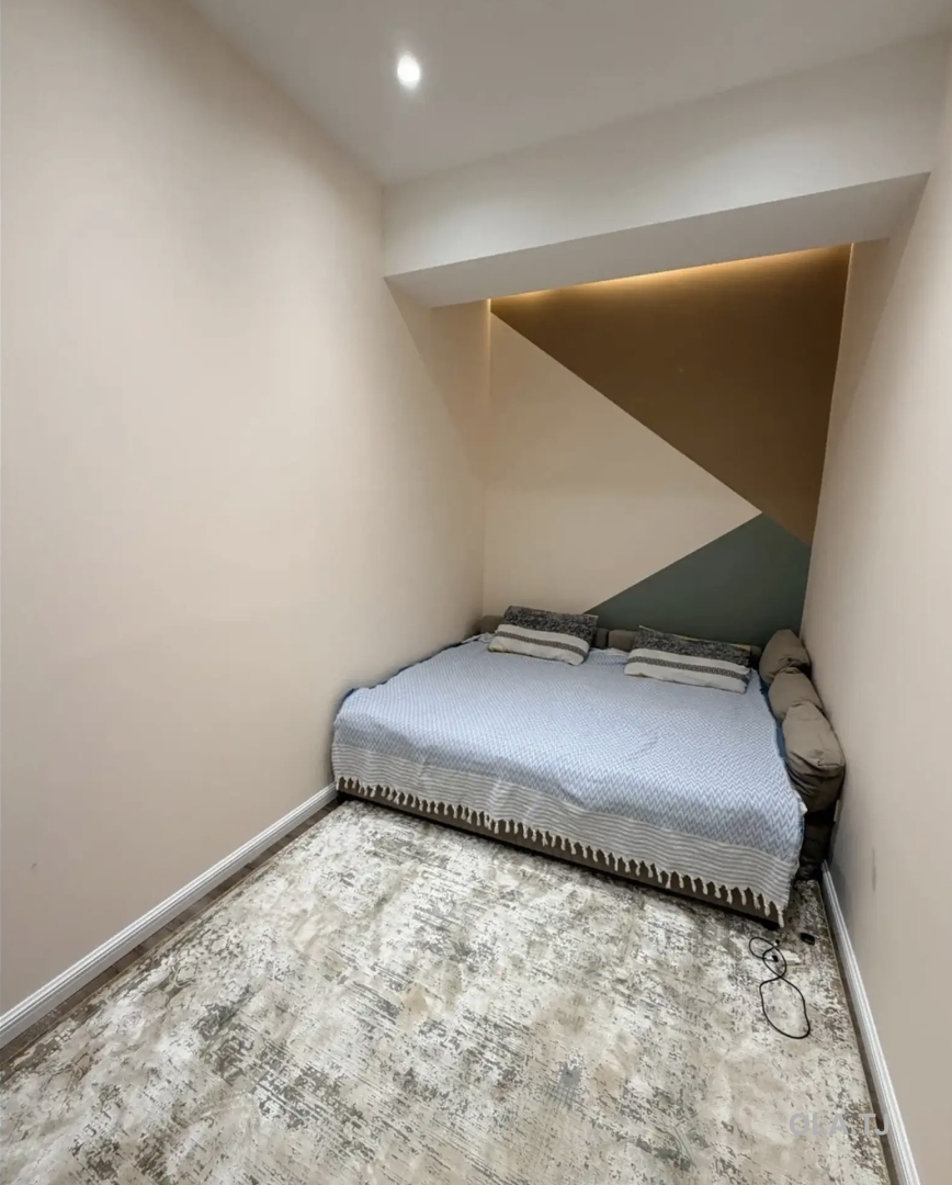 3 комнатная квартира, 22 этаж, 90 м²
