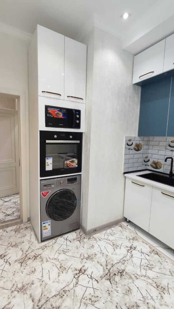 2 комнатная квартира, 2 этаж, 65 м²