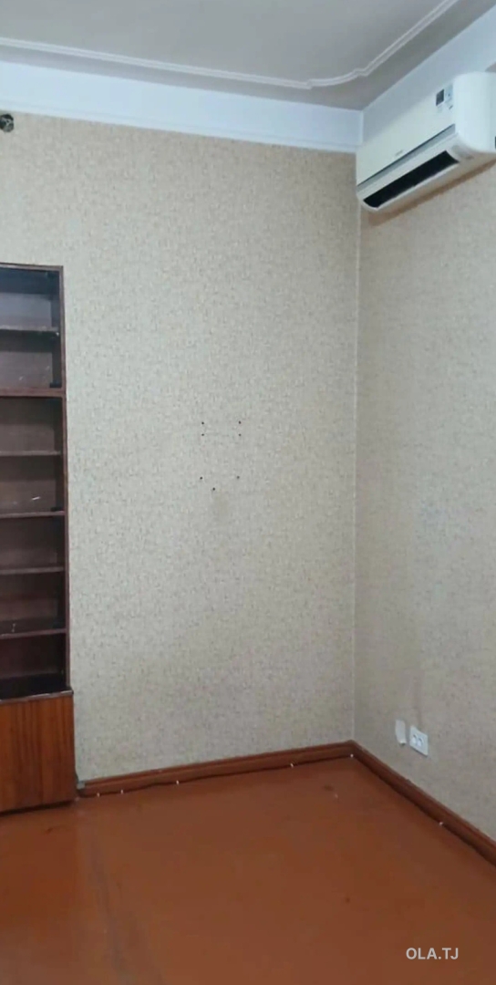 Офис в аренду, В жилом доме, 19 м²