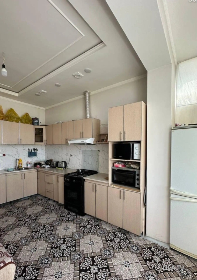 4 комнатная квартира, 8, 117 м²