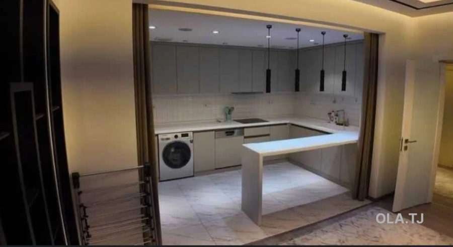 4 комнатная квартира, 13 этаж, 177 м²