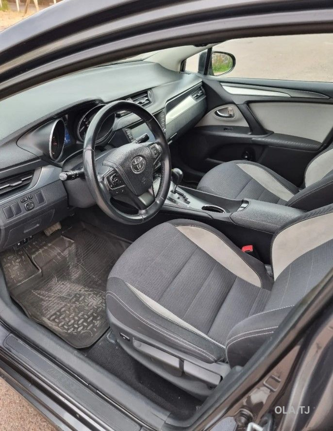 Toyota Avensis,  2017