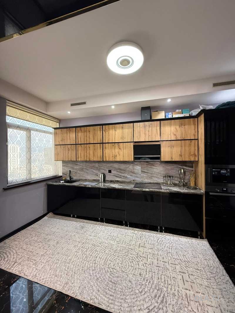 2 комнатная квартира, 12 этаж, 80 м²