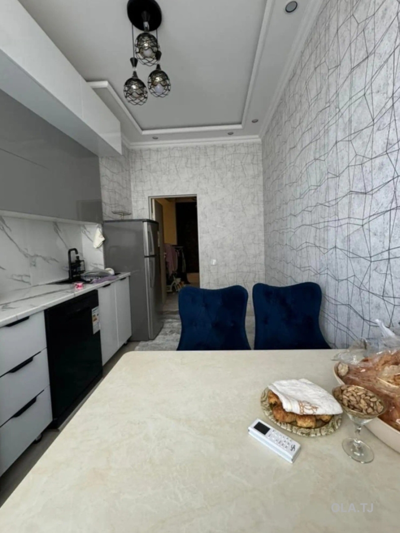 2 комнатная квартира, 2 этаж, 80 м²