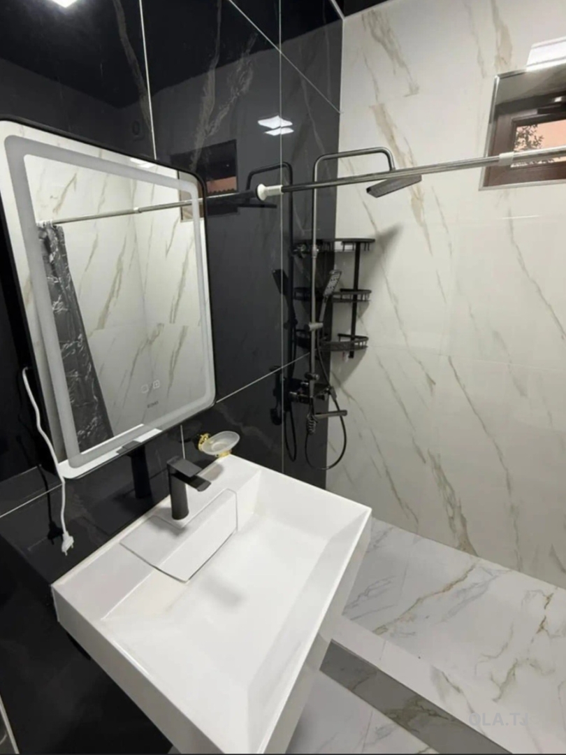 6 комнатная квартира, 2 этаж, 455 м²