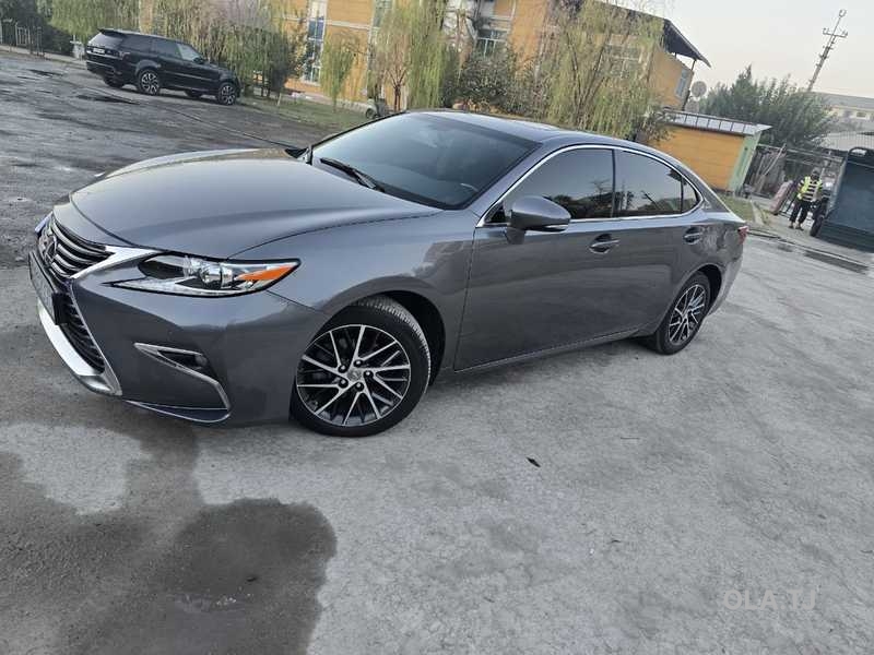 Lexus ES,  2017