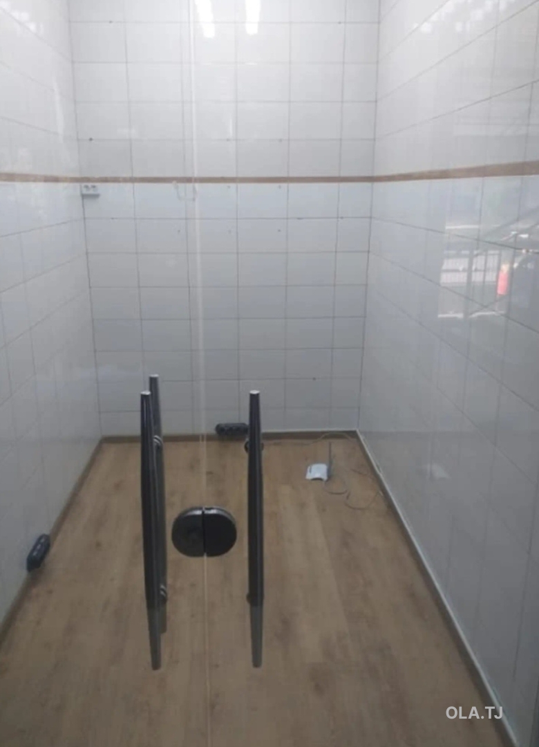 Офис в аренду, В бизнес-центре, 6 м²
