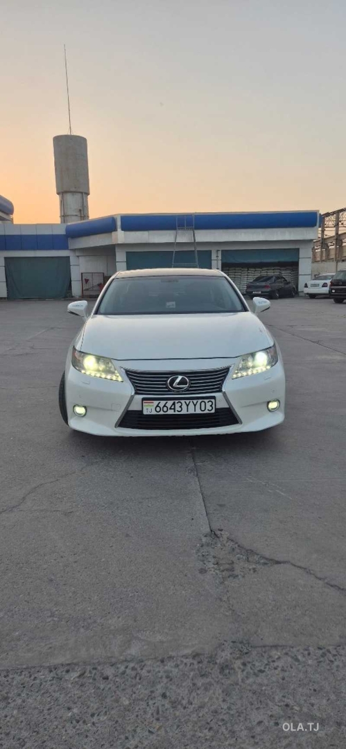 Lexus ES,  2015