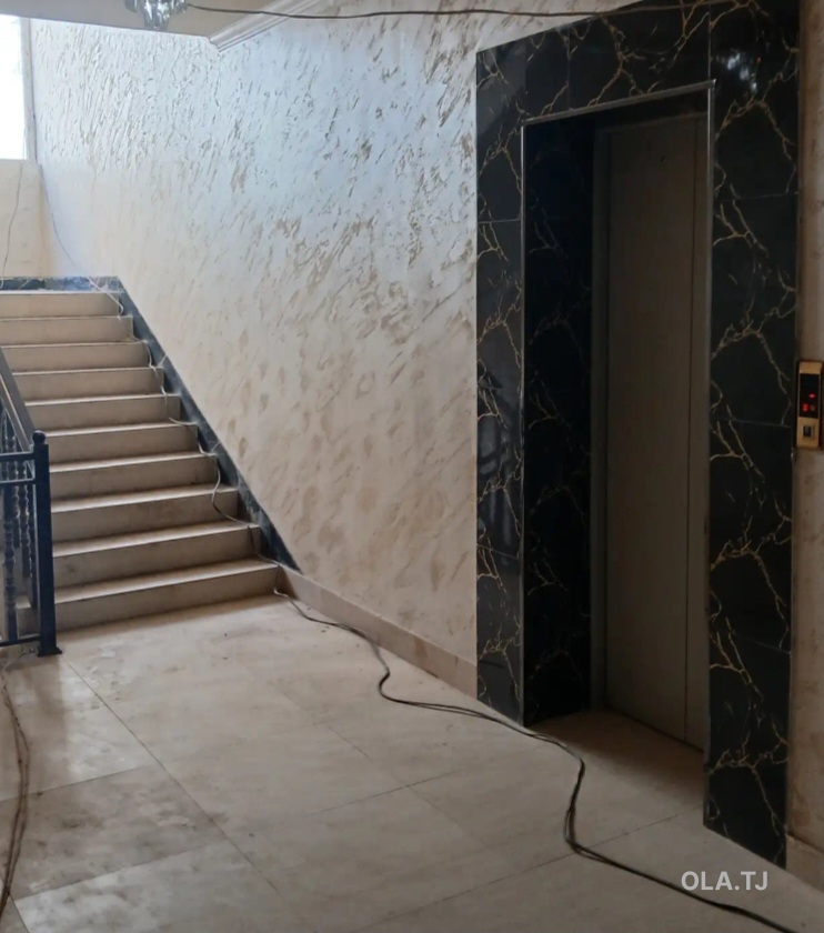3 комнатная квартира, 1 этаж, 97 м²
