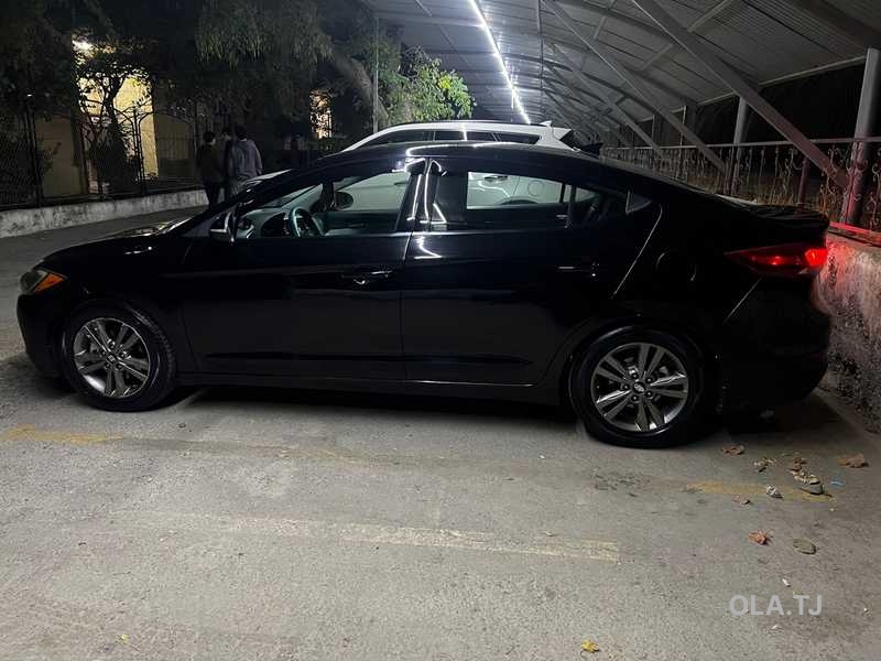 Hyundai Elantra,  2018
