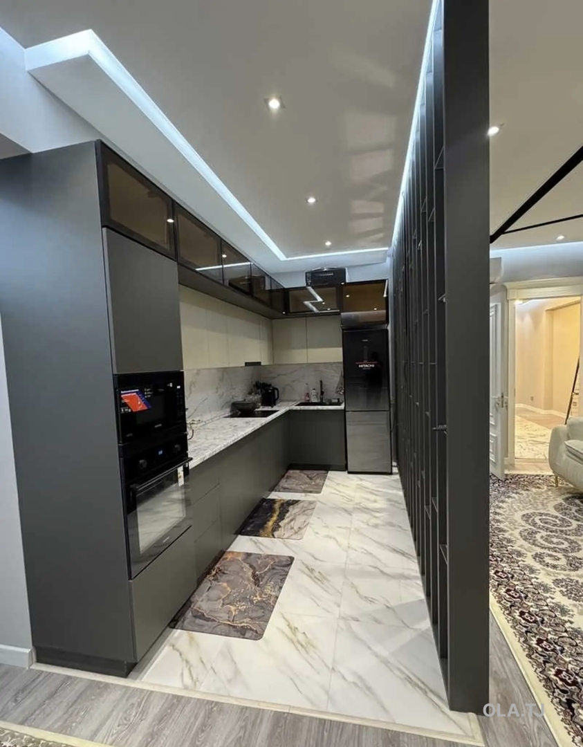 3 комнатная квартира, 18 этаж, 100 м²