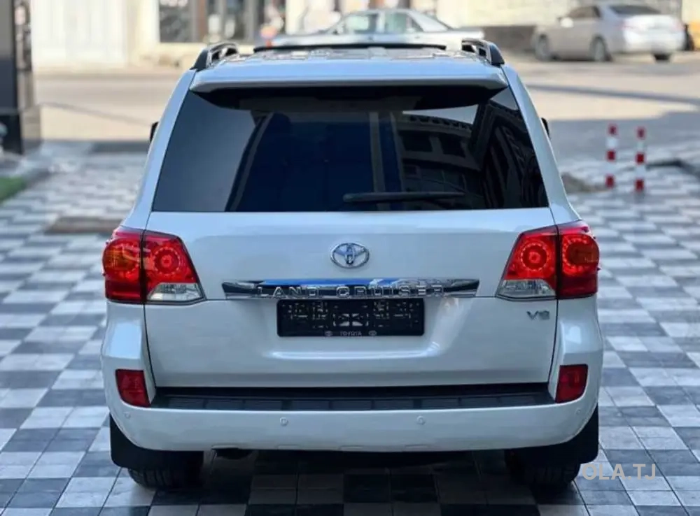 Toyota Land Cruiser,  2014