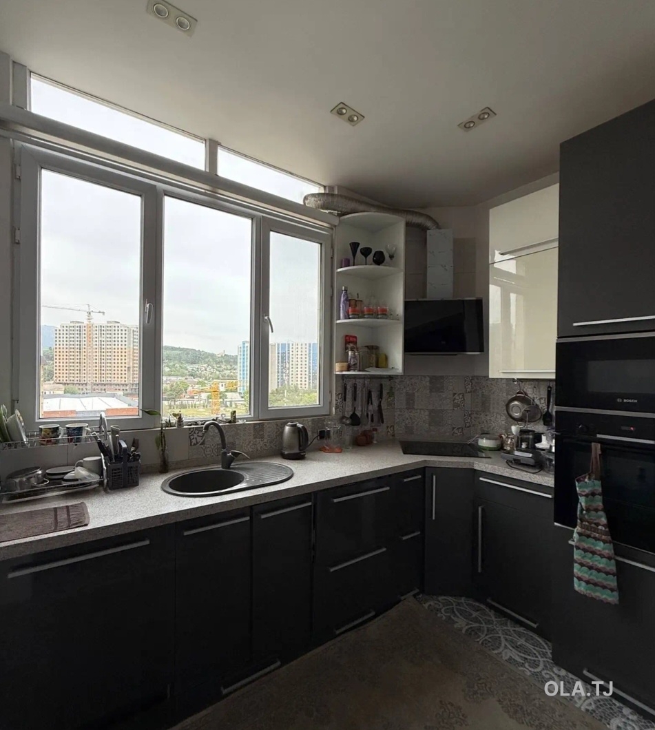 4 комнатная квартира, 9, 137 м²