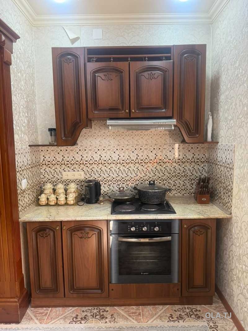 3 комнатная квартира, 5 этаж, 100 м²