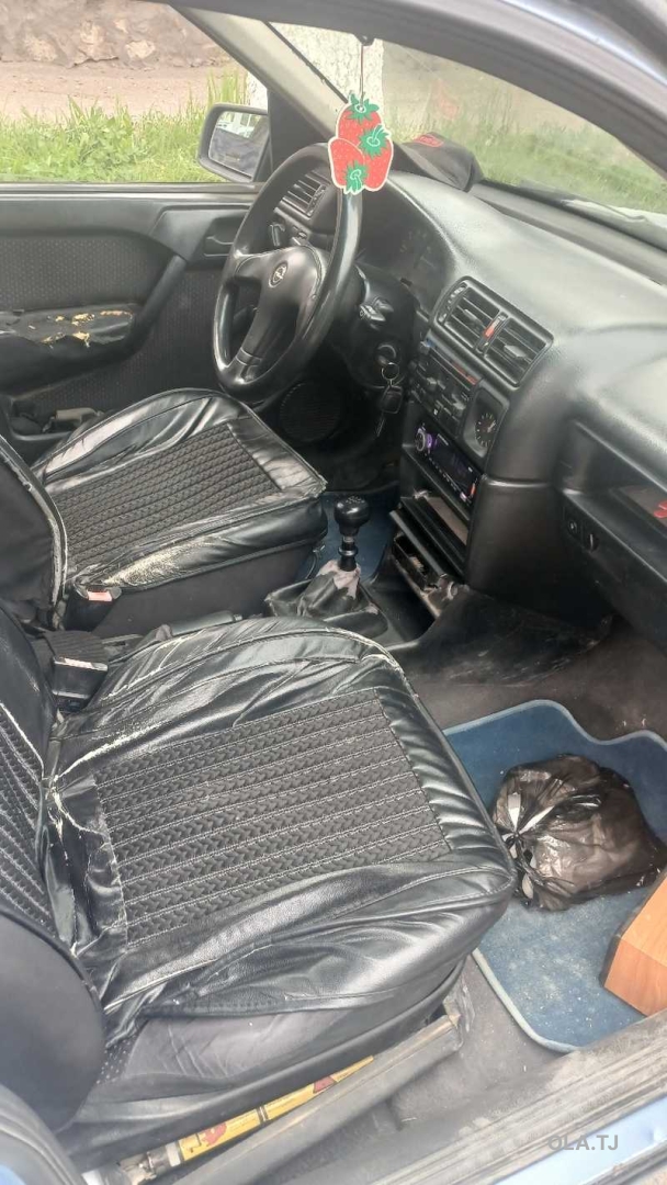 Opel Vectra A,  1992