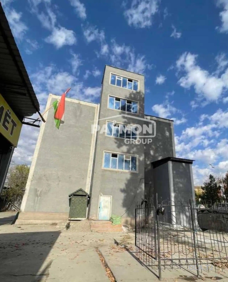 Помещение под свободное назначение, 1000м², Ромсар, мебельный