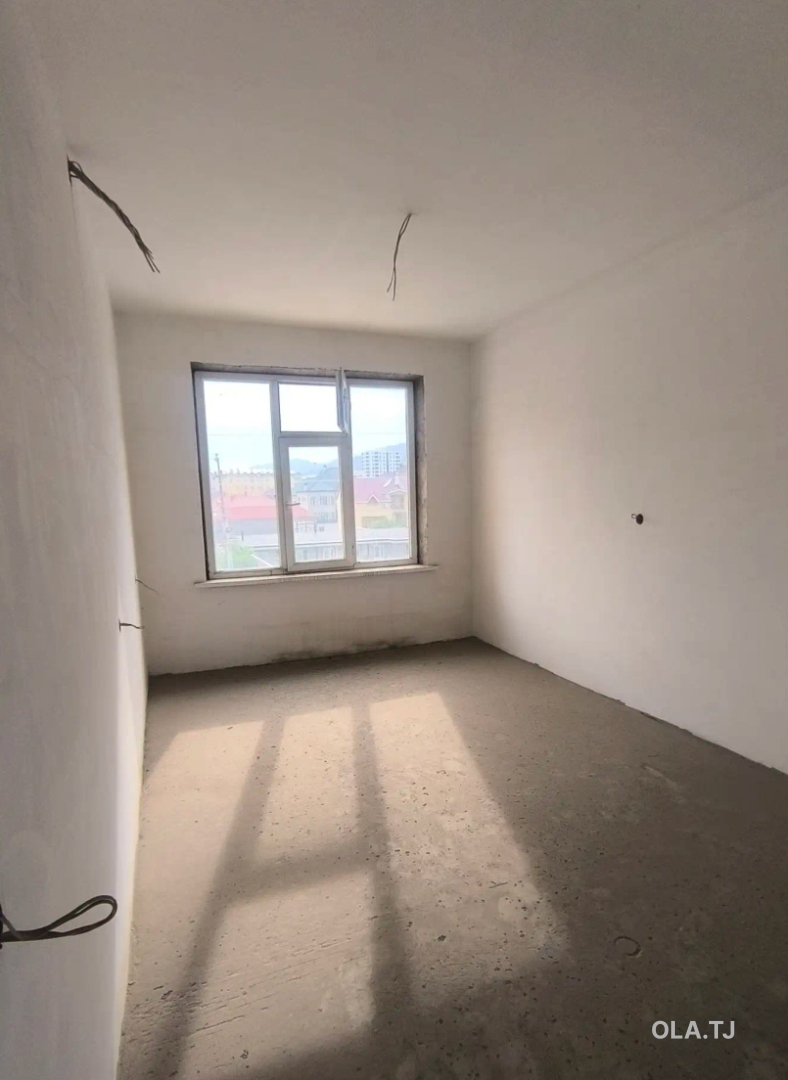 4 комнатная квартира, 3, 124 м²