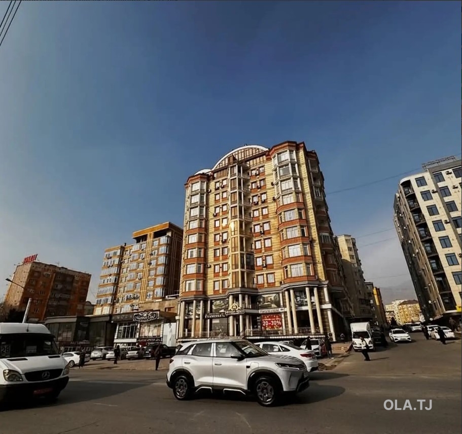 4 комнатная квартира, 11, 241 м²