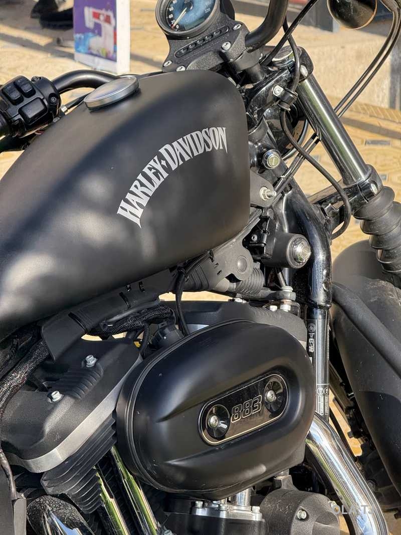 Мотоцикл Harley Davidson 883