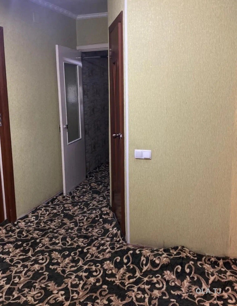 4 комнатная квартира, 3, 80 м²