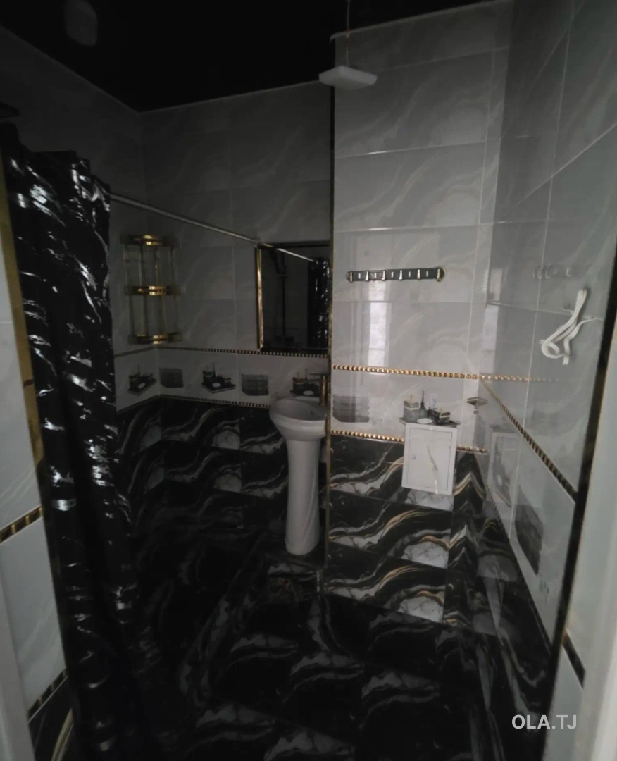 4 комнатная квартира, 12, 64 м²