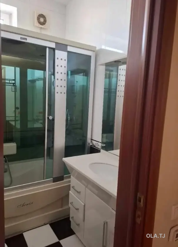 5 комнатная квартира, 5 этаж, 200 м²