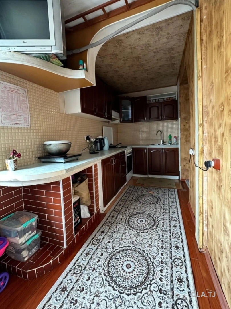 4 комнатная квартира, 3, 95 м²