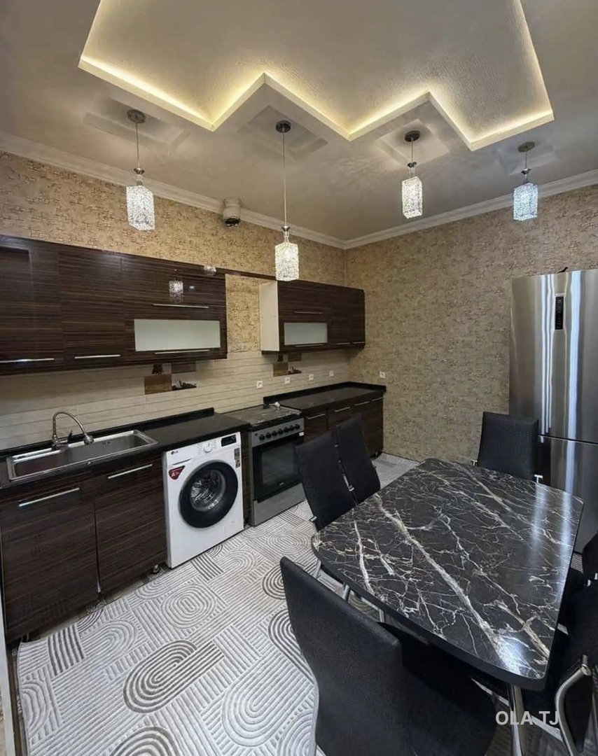 3 комнатная квартира, 3 этаж, 90 м²
