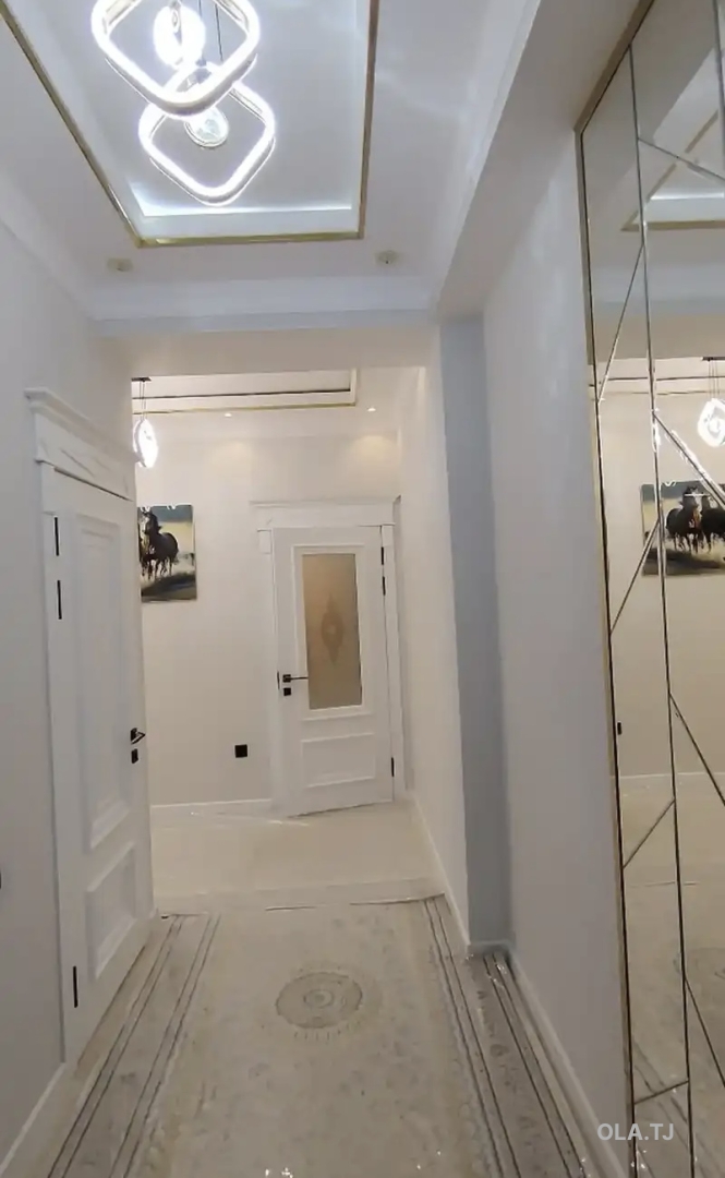 3 комнатная квартира, 8 этаж, 80 м²