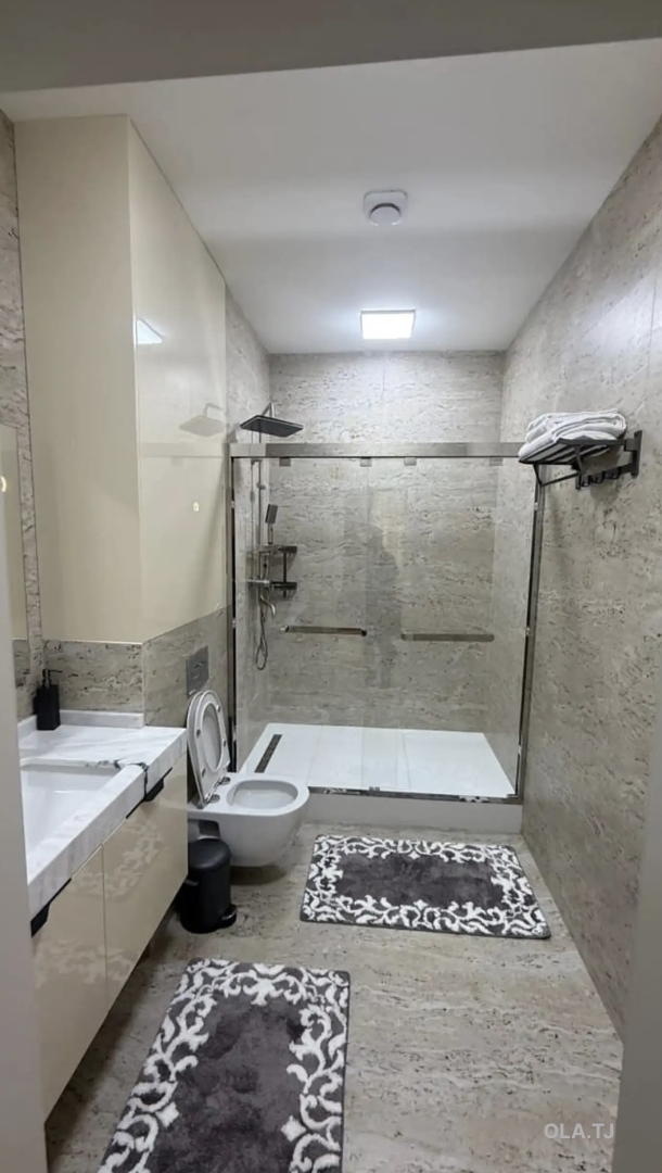 3 комнатная квартира, 3 этаж, 156 м²