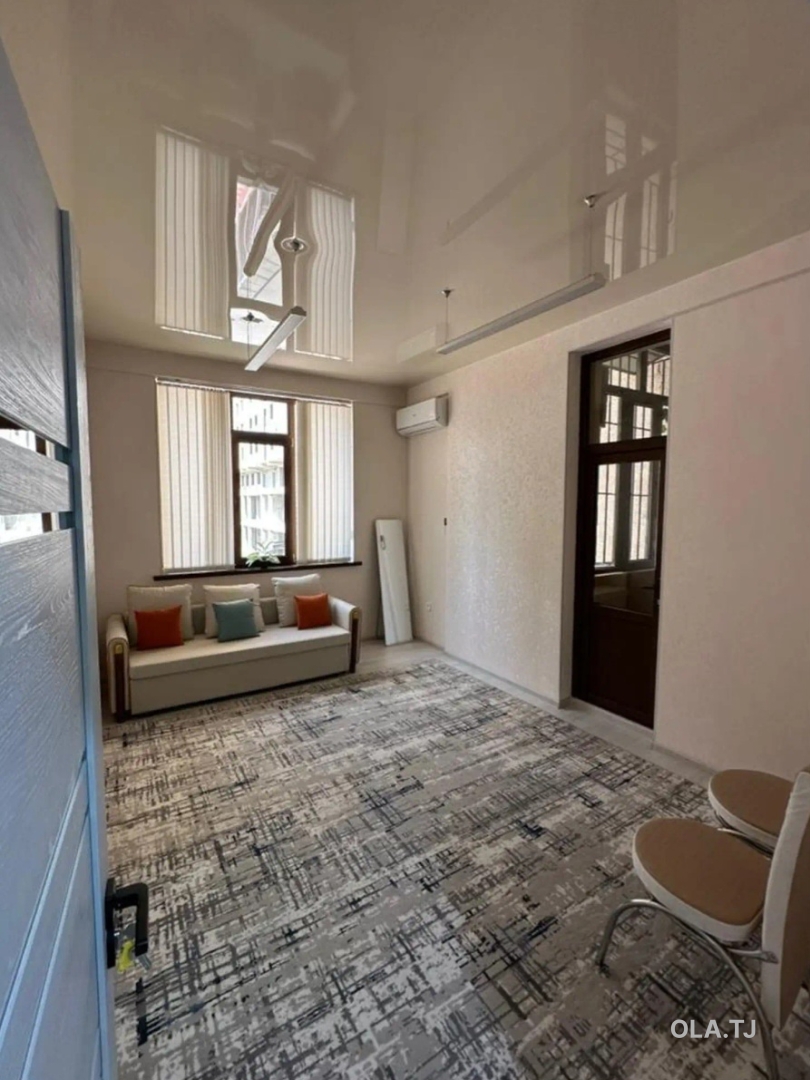 Офис в аренду, В жилом доме, 74 м²