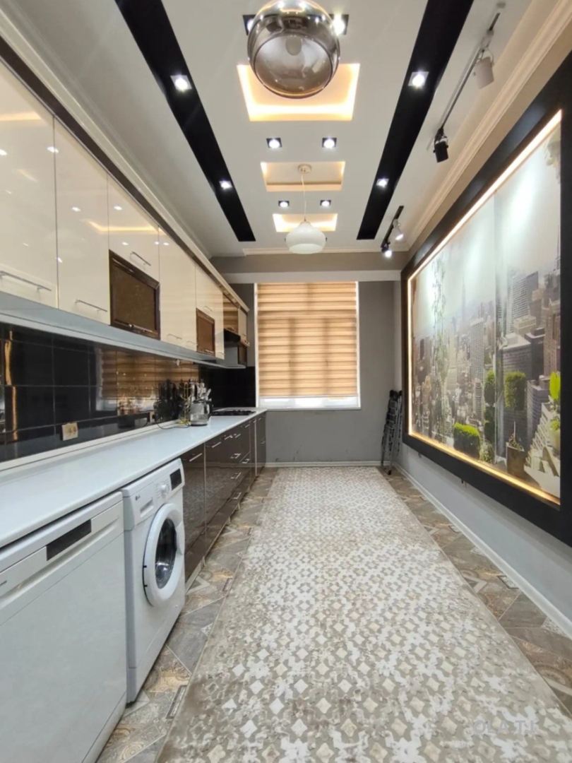 4 комнатная квартира, 4, 150 м²