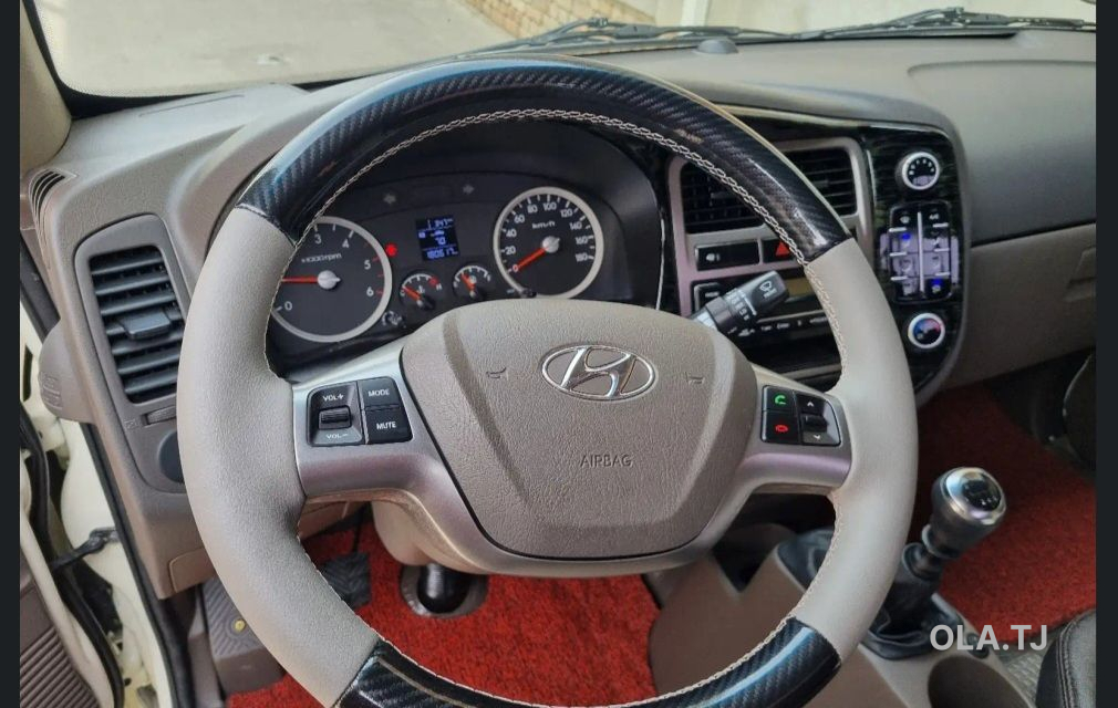 Бортовой автомобиль Hyundai Porter 2,2017