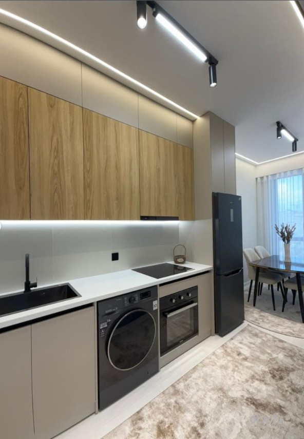3 комнатная квартира, 14 этаж, 91 м²