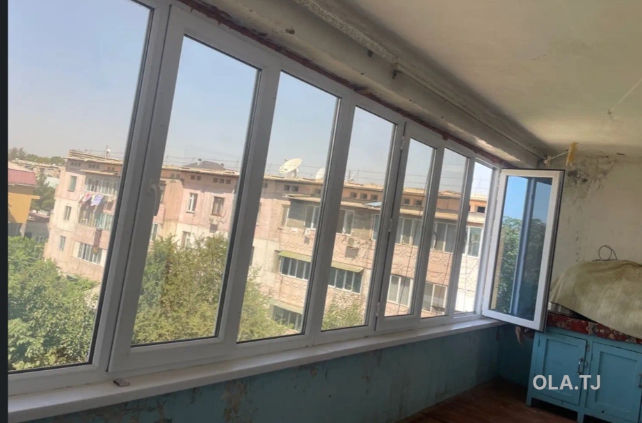 4 комнатная квартира, ,