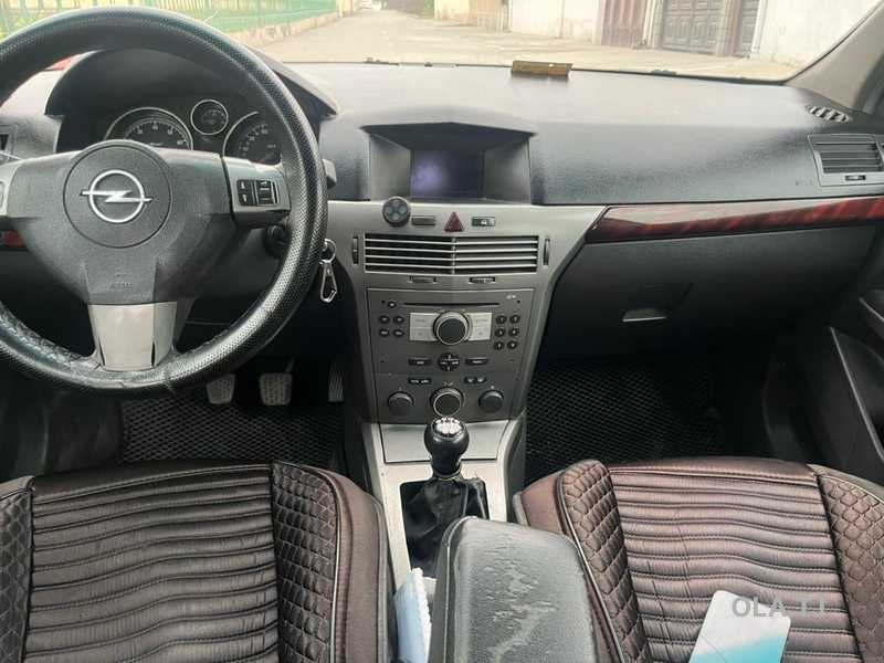 Opel Astra H,  2004