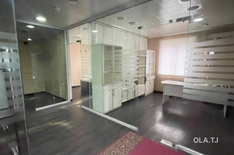 Офис на продажу, В бизнес-центре, 370 м²