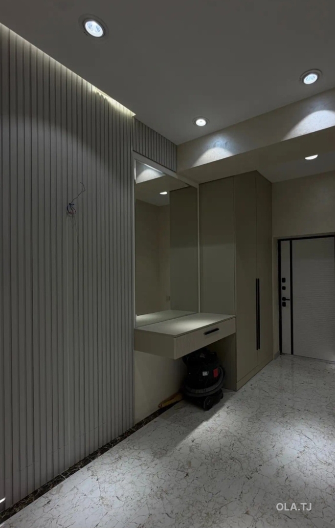 4 комнатная квартира, 7, 140 м²