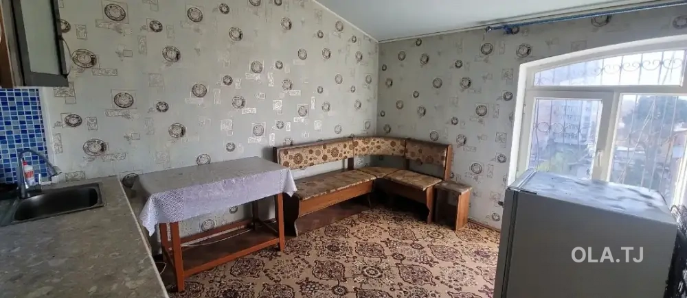 3 комнатная квартира, 6 этаж, 70 м²