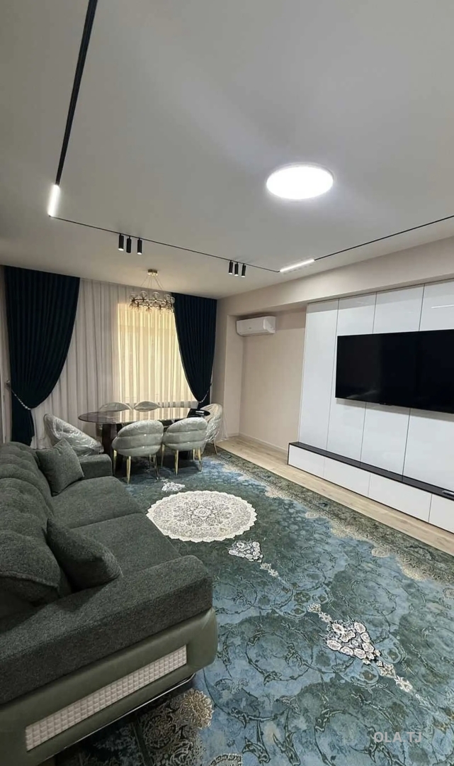 3 комнатная квартира, 3 этаж, 156 м²
