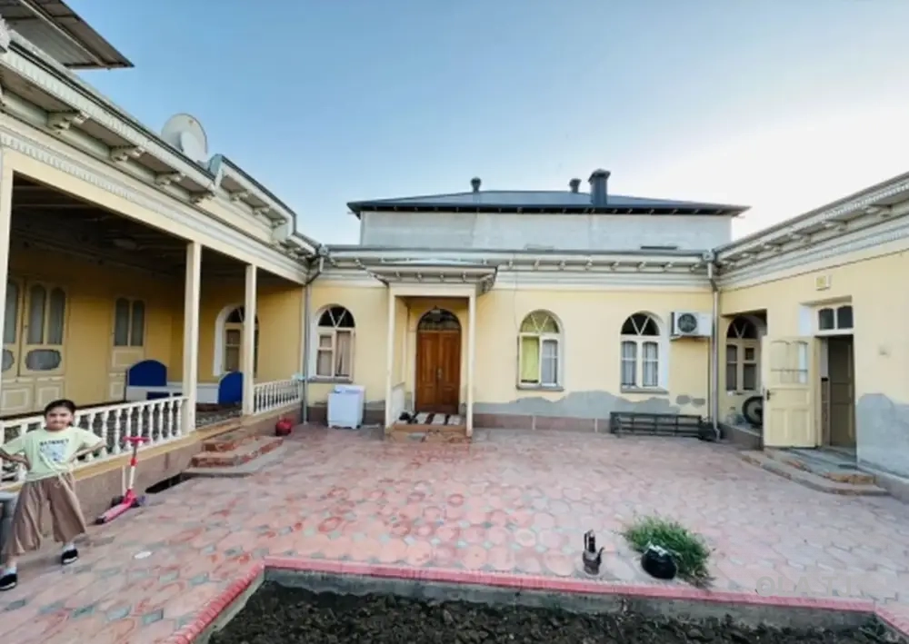 6 комнатная квартира, 1 этаж, 1000 м²
