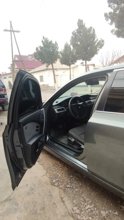 BMW 5 серия,  2004