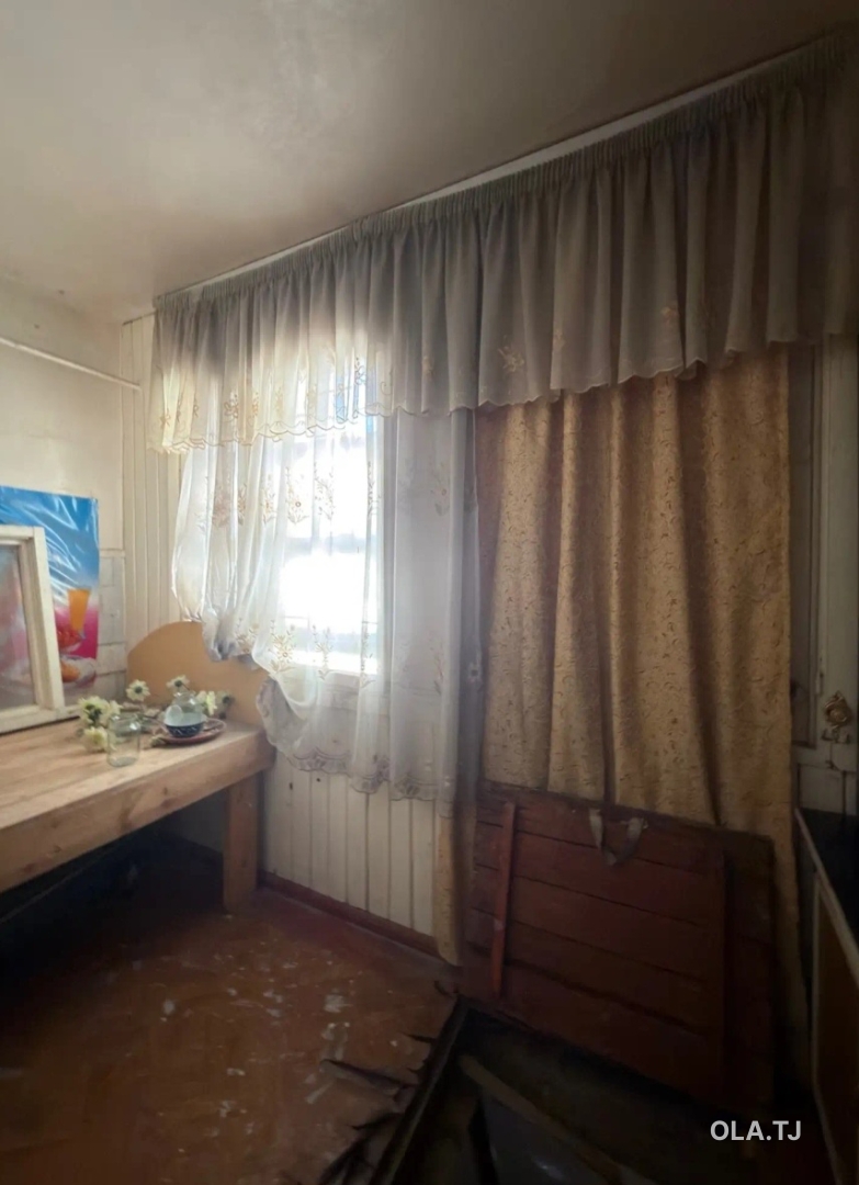 4 комнатная квартира, 1, 140 м²
