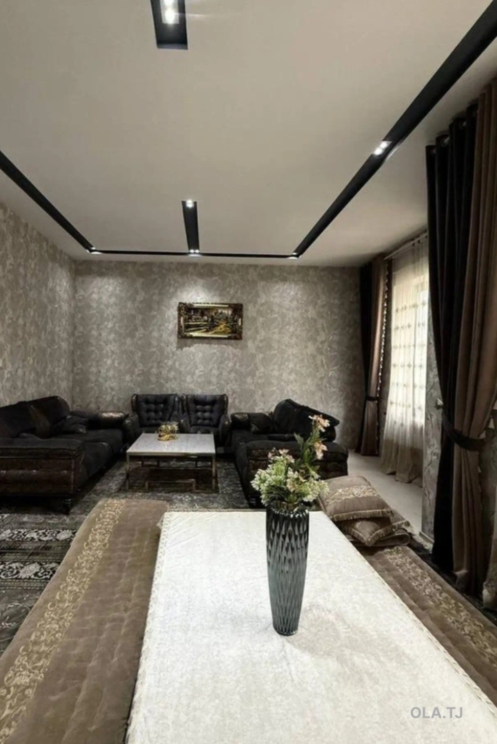 6 комнатная квартира, 2 этаж, 260 м²