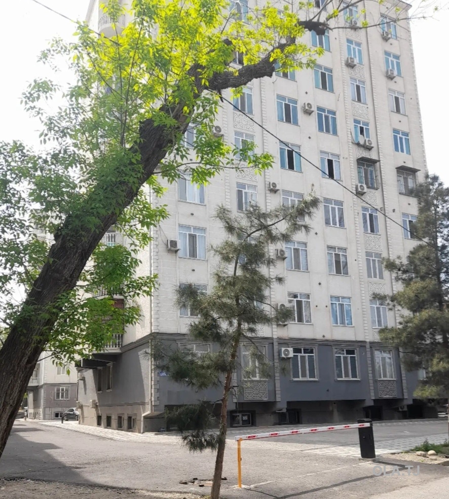 3 комнатная квартира, 6 этаж, 105 м²